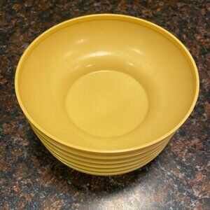 Tupperware Vintage 70’s Harvest Gold set of 6 soup / cereal bowls No Lids # 890-